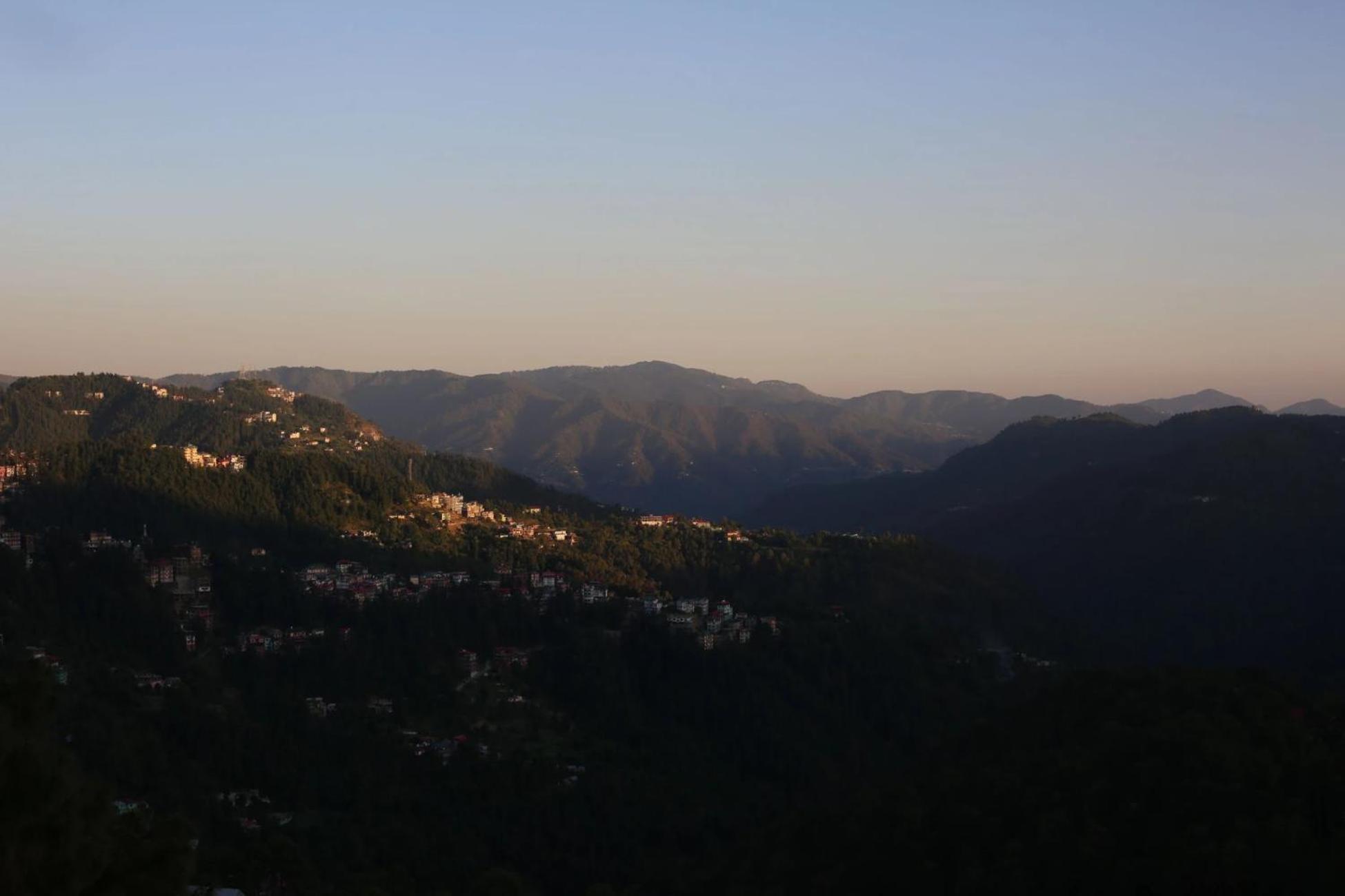 Aangan Regency Hotel Shimla Exterior foto